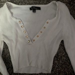 woman’s small white crop top long sleeve